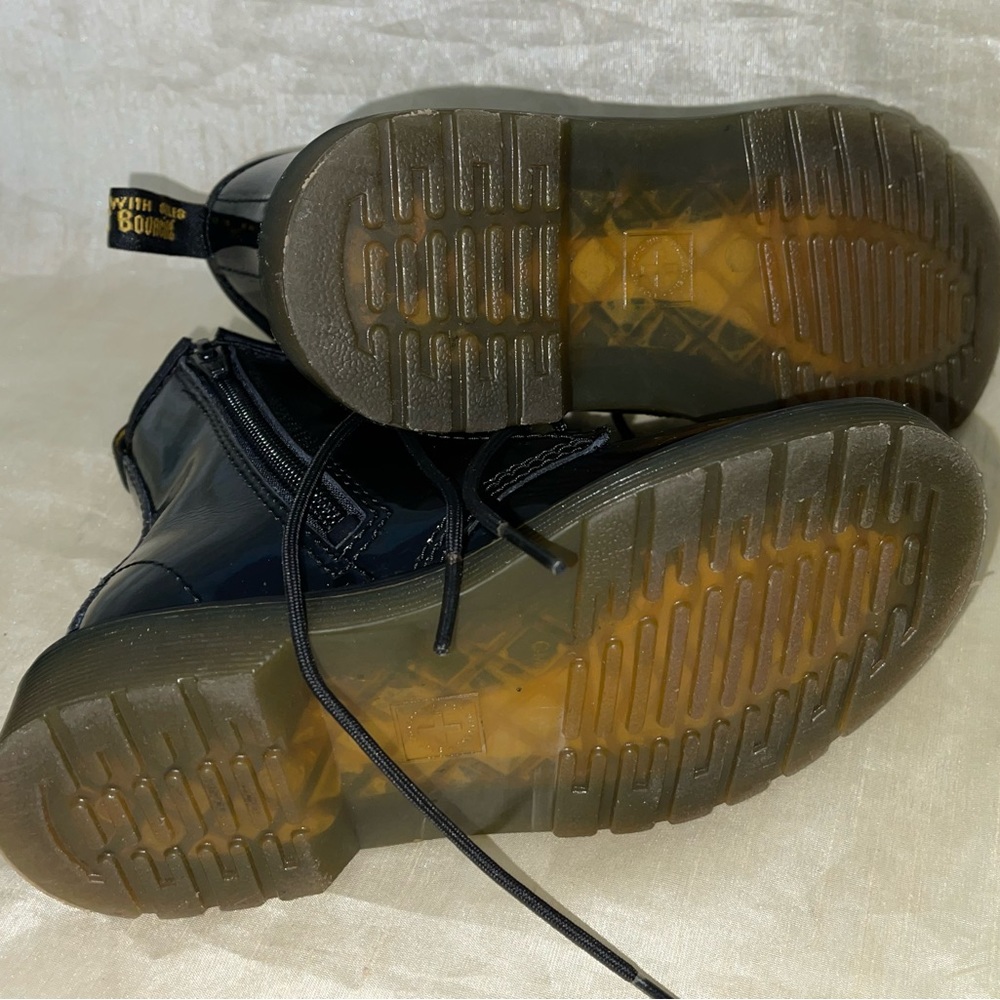 Dr martens for toddlers kids with minor invincible scuffs around toes. Sz. 12. - Picture 5 of 8